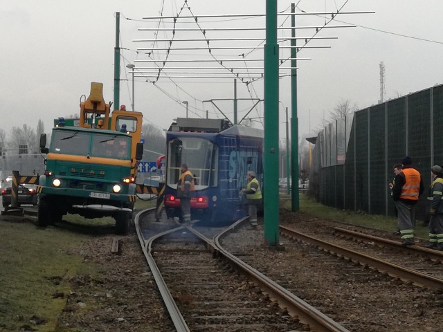 W Świętochłowicach wykoleił się tramwaj, ruch wstrzymany