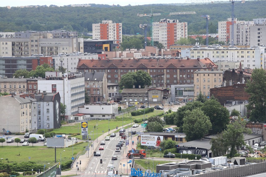 Widok na Katowice z wieży widokowej Muzeum Śląskiego w...