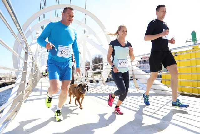 1) Bieg I Grand Prix Ustki im. „Henryka de Lubicz Szeliskiego”na dystansie 10 km, dnia 6 kwietnia 2019, godz. 12:00 miejsce startu i meta: OSiR UstkaMarsz Nordic Walking– na dystansie 5 km, bieg amatorski – na dystansie 5 km2) Bieg II Grand Prix Ustki ”Jantarowy”na dystansie 10 km, dnia 11 maja 2019r., godz. 12:00 miejsce startu i meta: OSiR Ustka-RowyMarsz Nordic Walking– na dystansie 5 km , bieg amatorski – na dystansie 5 km3) Bieg III Grand Prix Ustki „ Łososiowy”na dystansie 10 km, dnia 8 czerwca 2019 miejsce startu i meta: OSiR UstkaMarsz Nordic Walking– na dystansie 5 km , bieg amatorski – na dystansie 5 km4) Bieg IV Grand Prix Ustki „Usteckiej krówki”Na dystansie 10 km, dnia 20 lipca 2019 miejsce startu i meta: OSiR UstkaMarsz Nordic Walking– na dystansie 5 km , bieg amatorski – na dystansie 5 km5) „ IX ustecka dziesiątka z hakiem” bieg leśno – plażowy na dystansie 10 kmdnia 3 sierpnia 2019 r., godz. 11:00 start i met Trakt Solidarności6) Bieg V Grand Prix Ustki „Bursztynowy”na dystansie 10 km, dnia 24 sierpnia 2019 r, godz. 12:00, miejsce startu i meta: OSiR UstkaMarsz Nordic Walking– na dystansie 5 km , bieg amatorski – na dystansie 5 km7) XXIV Półmaraton Słowiński Ustka-Rowy, na dystansie 21,097 kmdnia 14 września 2019 r. godz. 11:00, start Rowy, ul. Bałtycka- meta OSiR UstkaBieg VI „Bieg z MOWI”na dystansie 10 km, dnia 28 września 2019 r, godz. 12:00, miejsce startu i meta: OSiR UstkaMarsz Nordic Walking– na dystansie 5 km , bieg amatorski – na dystansie 5 km