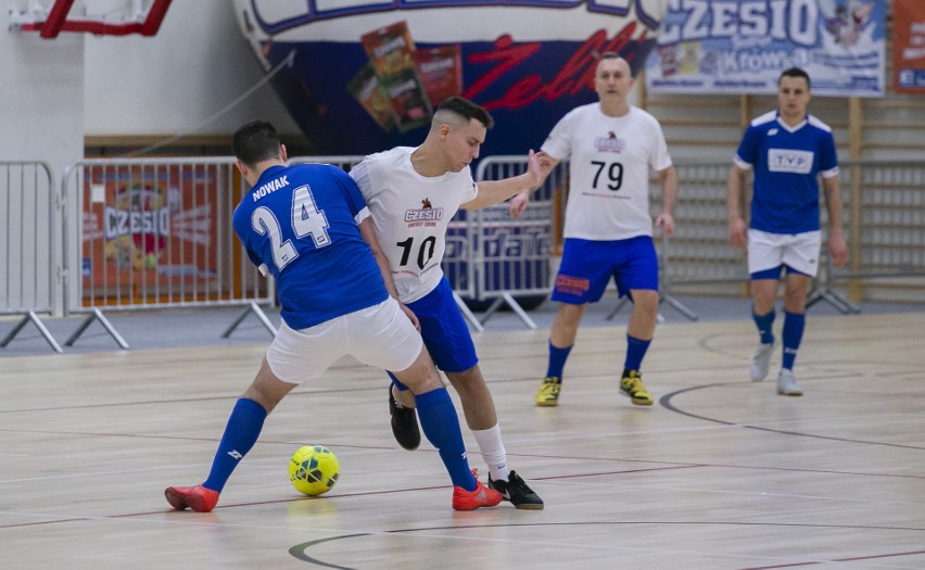 Stare Babice: Mecz gwiazd disco polo vs TVP [ZDJĘCIA] Koncerty zagrali m.in. Weekend, Michał Wiśniewski, Bayer Full