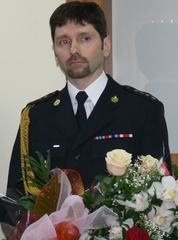 Starszy Kapitan Marek Kaczmarczyk to nowy komendant powiatowy starachowickiej straży pożarnej.