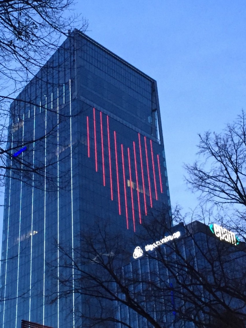 Koronawirus na Pomorzu. Wielkie serce na Olivia Business Centre w Gdańsku. Podziękowania dla lekarzy i służb! 