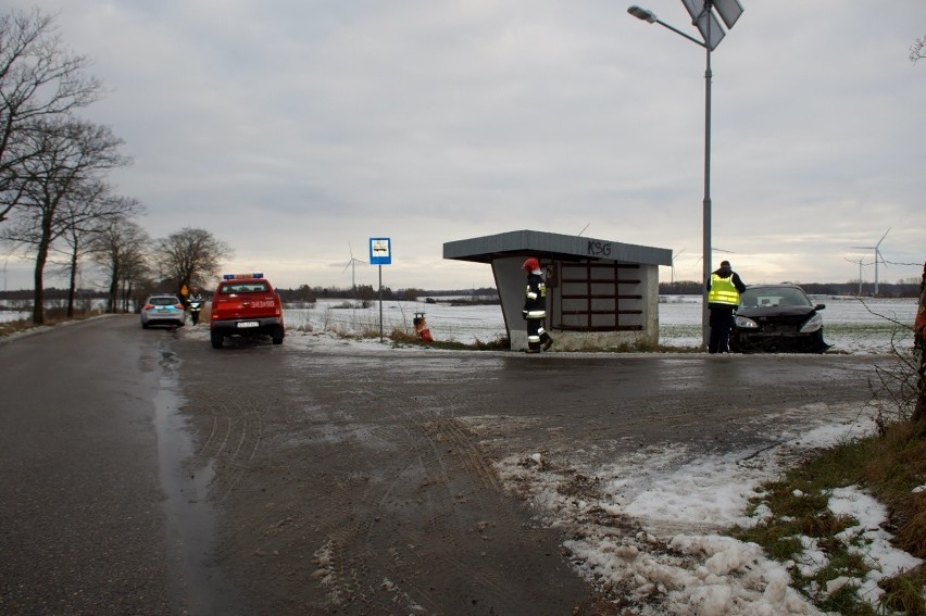 Dzisiaj, po godz. 9., na drodze Ustka-Zaleskie koło...