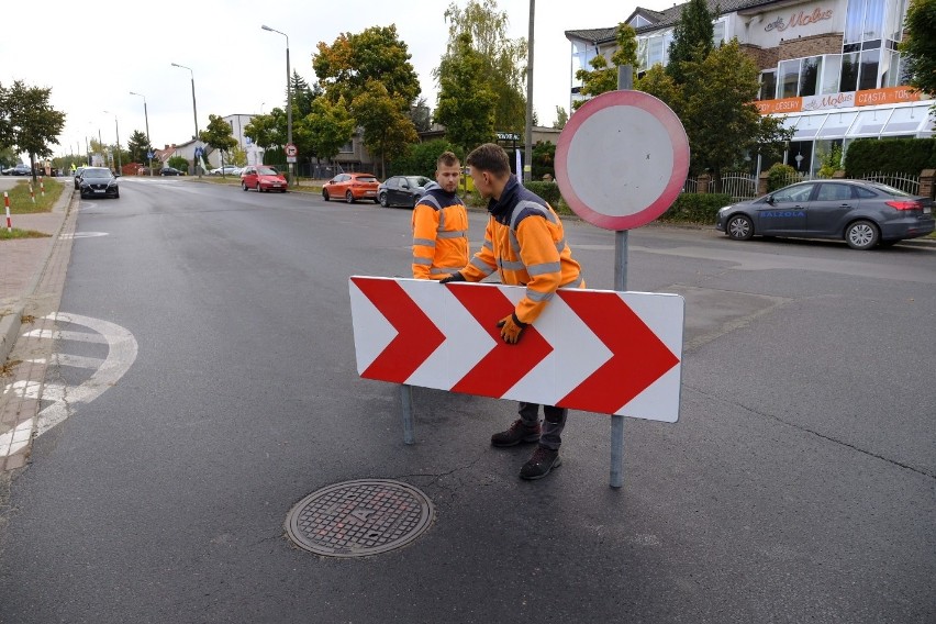 Dziś drogowcy zamknęli fragment ulicy Długiej od Szosy...