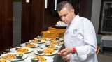 Michał Fabiszewski, kucharz z Pionek, laureat Master Chefa gotował w Tunezji. Zobaczcie zdjęcia dań