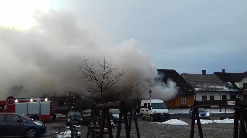 Lanckorona. Pożar domu przy zabytkowym ryneczku. Obok jest muzeum