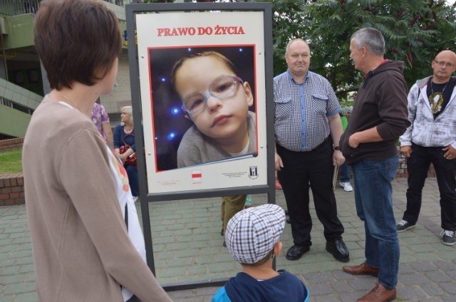 Wystawa ma formę prezentacji mówiącej o tym, jakie prawa...