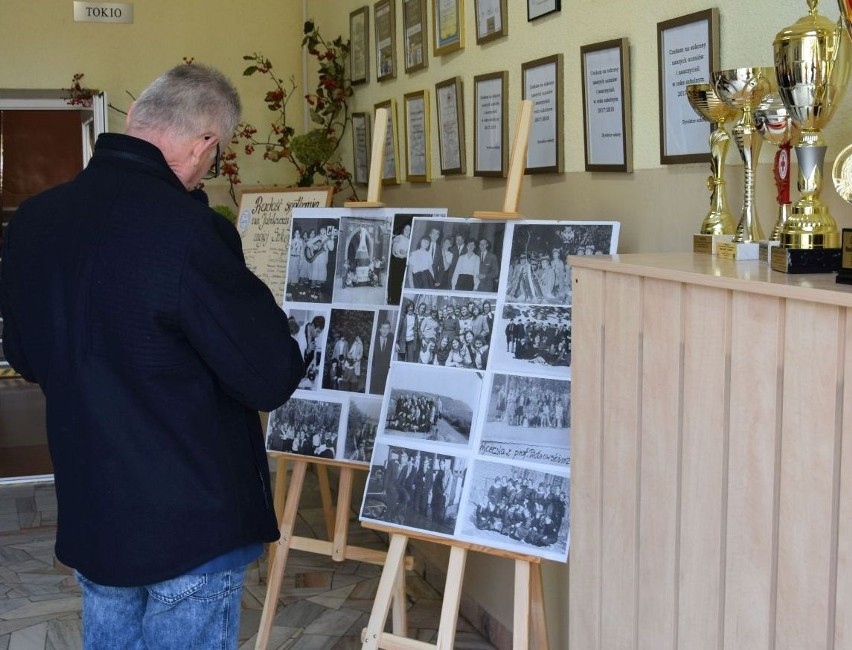 Szkolnych wspomnień czar... Absolwenci zjechali do sandomierskiej "marmolady"  