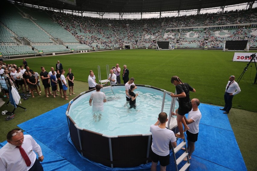 Kongres świadków Jehowy - 9-11 sierpnia 2019 na Stadionie...