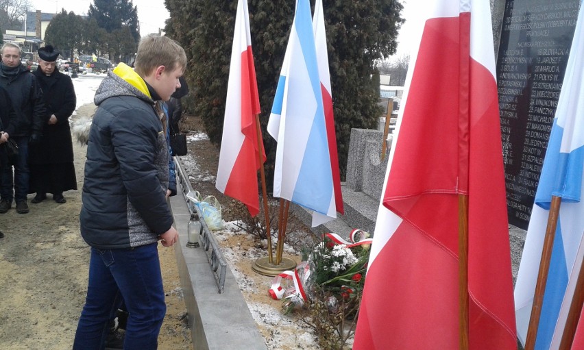 W rocznicę masakry w hucie Katarzyna na cmentarzu w...