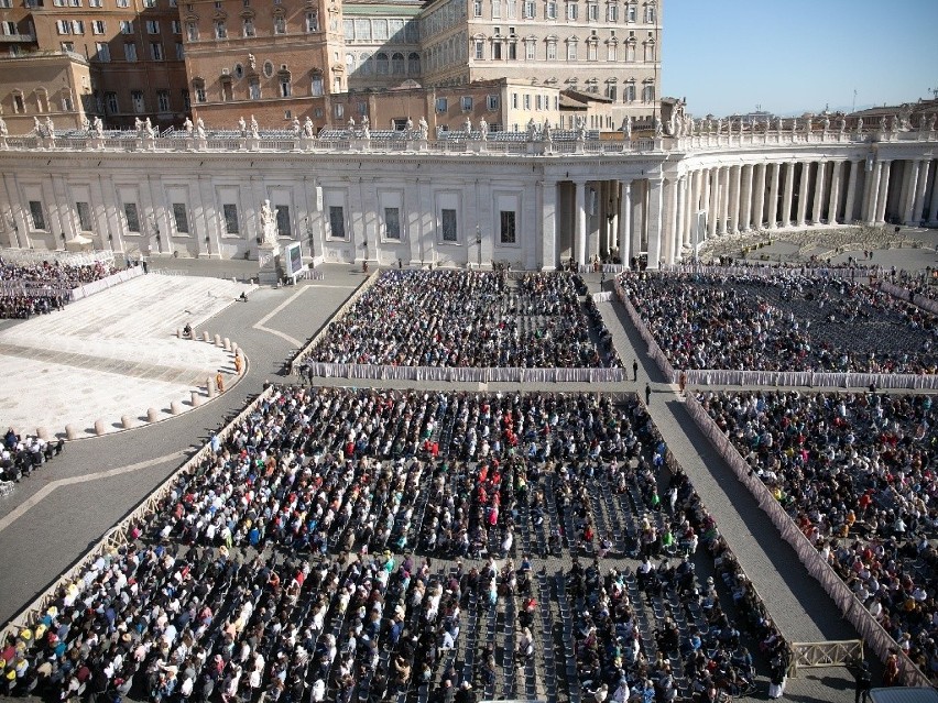 Pielgrzymi z diecezji łódzkiej już są w Rzymie. Jubileuszowa pielgrzymka oficjalnie rozpoczęta, w planie spotkanie z papieżem Franciszkiem