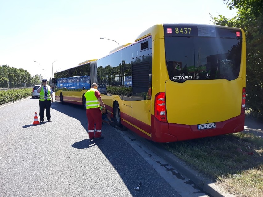 Wypadek na Granicznej. Autobus MPK potrącił rowerzystów