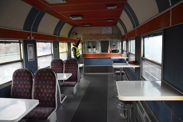 Wagony zostały podarowane stowarzyszeniu Linia 102.pl przez PKP Intercity.