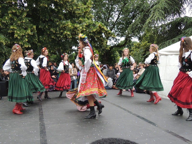 Mimo tremy młodzi tancerze wspaniale zaprezentowali polską...