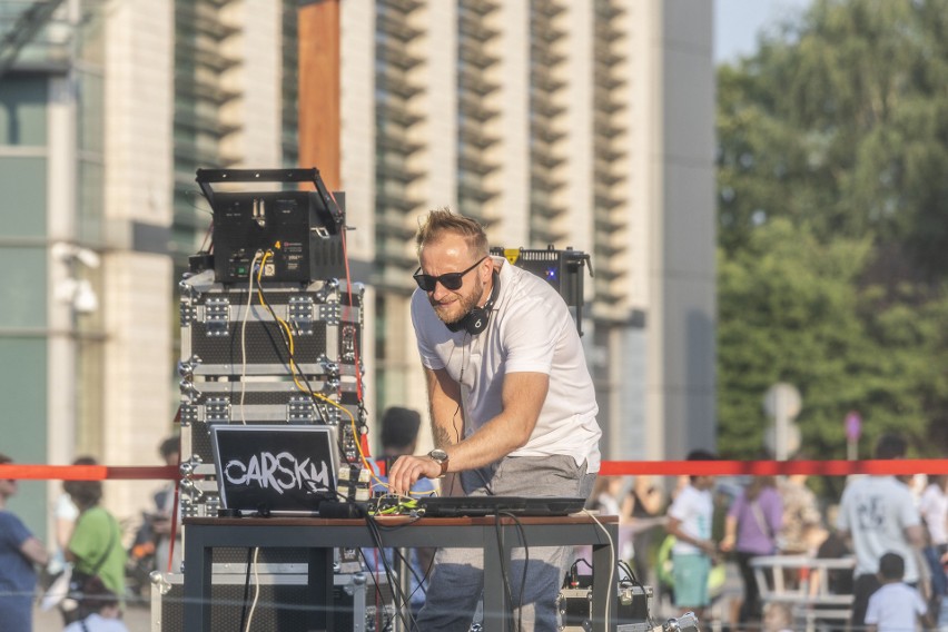 Pokazy laserowe i DJ-skie sety otworzyły Kazimierz Summer Festival