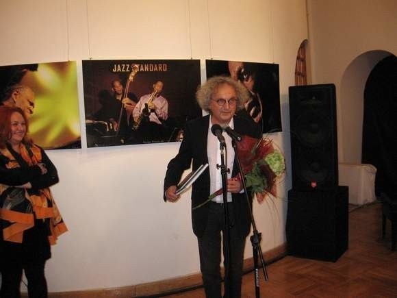 - Cieszę się, że tak wiele osób podziela moją miłość do fotografii i jazzu – mówił Andrzej Mochoń.