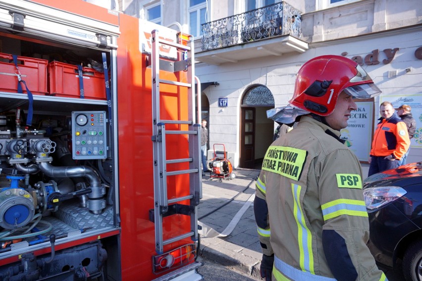 Pożar mieszkania przy ul. Lubartowskiej. Akcja gaśnicza zakończona