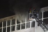 Wielki pożar hali przy AOW i wrocławskim stadionie. Kilkanaście zastępów strażaków w akcji [ZDJĘCIA]
