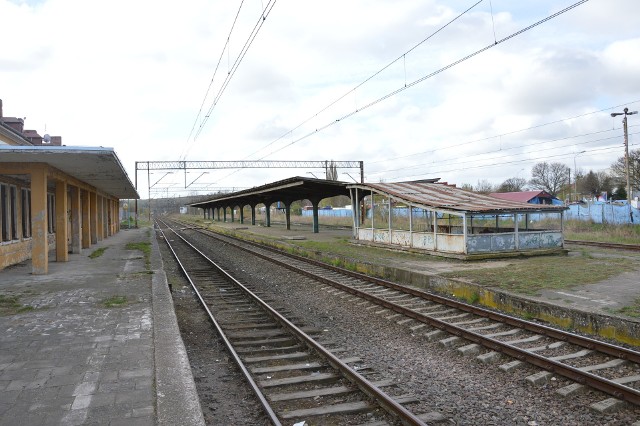 W Policach mają działać trzy przystanki w ramach SKM: nad ul. Piłsudskiego, dawny dworzec (na zdjęciu) i przy ul. Kuźnickiej