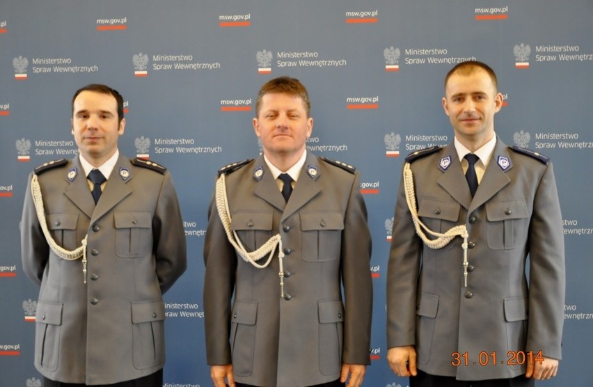 Wśród odznaczonych są policjanci z Ozimka i Namysłowa. - Kim...