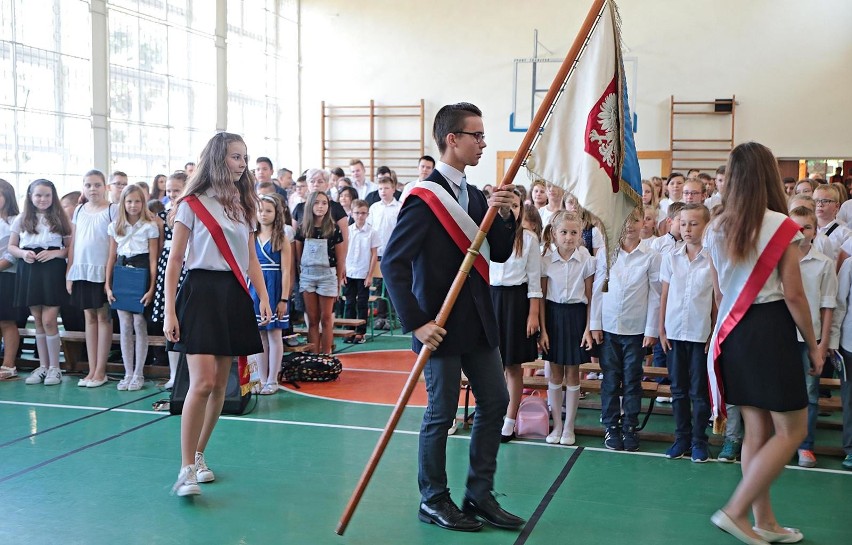 Rozpoczęcie roku szkolnego 2019. Jaka powinna być wyprawka szkolna? Co kupić i ile kosztuje wyprawka?