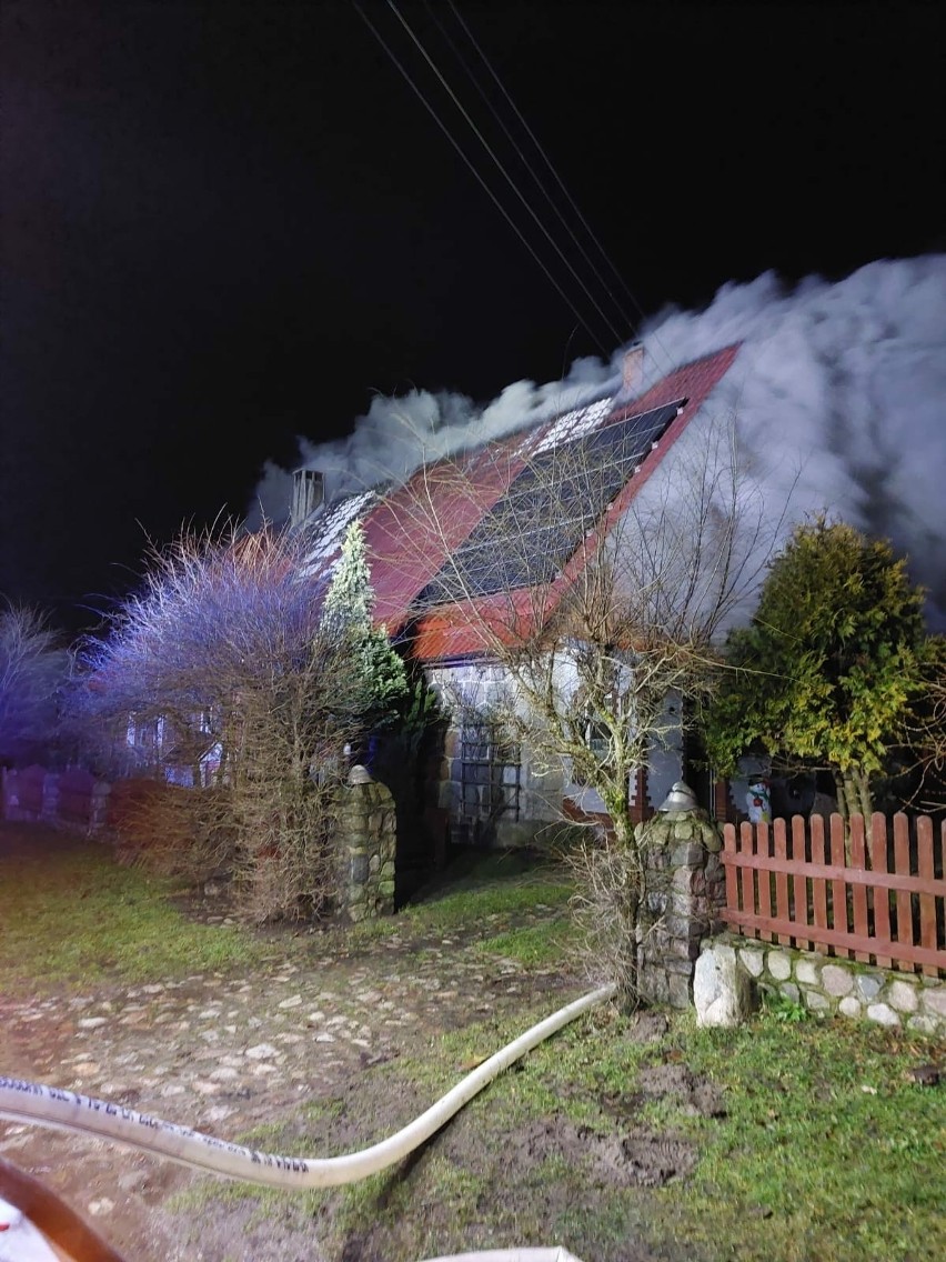 Pożar budynku mieszkalnego w Chmielnie koło Bobolic