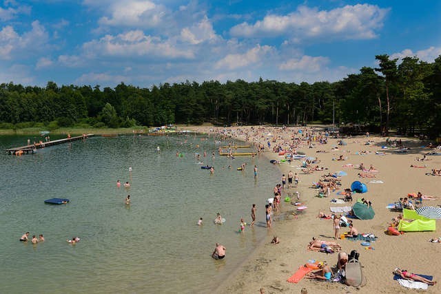 Jedynym kąpieliskiem w rejonie Torunia jest jezioro w Kamionkach Małych