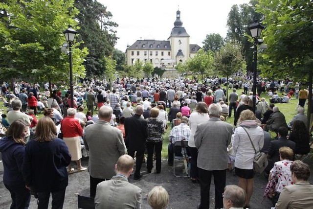 Kramarze, którzy przyjechali przed tygodniem do Kamienia Śląskiego dopiero na miejscu zorientowali się, że opłata wzrosła dwudziestokrotnie.