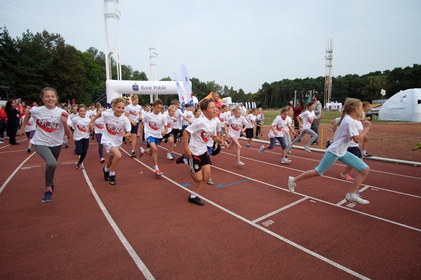 PKO Bieg Charytatywny Młodych: Uczniowie pobiegli na...