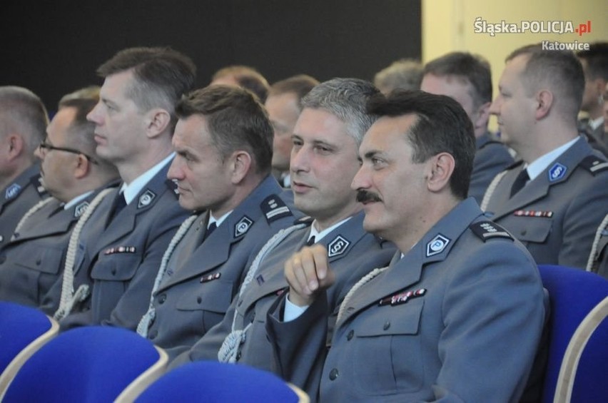 Katowice: 113 policjantów otrzymało medale