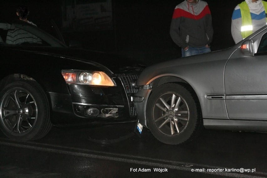 W nocy w Białogardzie zderzyły się trzy samochody.