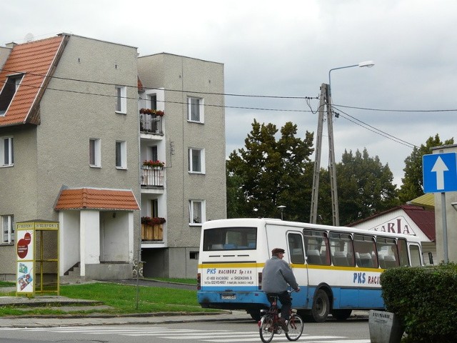 Głubczycki PKS oszczędza gdzie się da, by nie doprowadzić do likwidacji spółki.