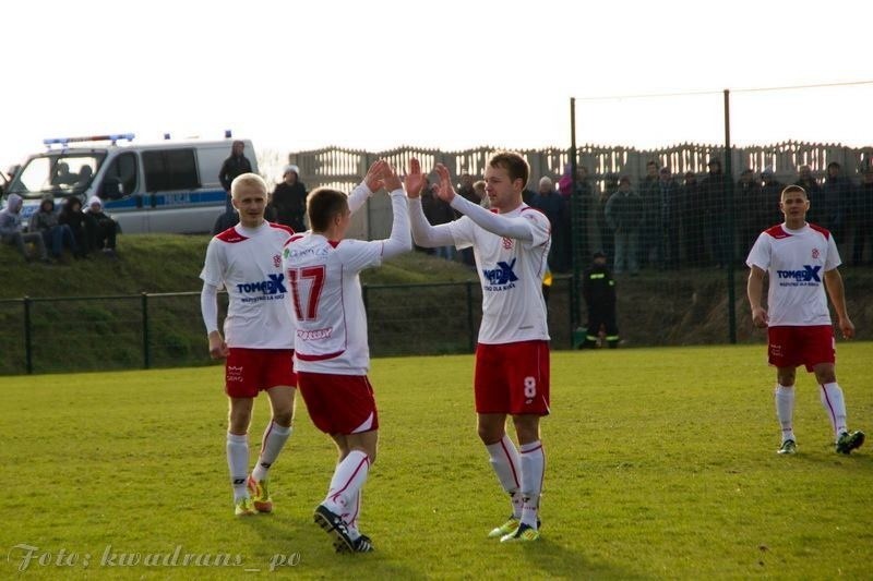 Łódzki Klub Sportowy pokonał w Mierzynie aż 5:0 miejscowy...