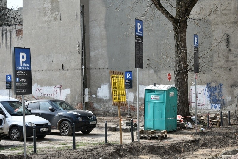 Parking przy ul. Nawrot 3/5 znów działa w takiej samej...