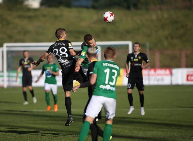 Mecz GKS Jastrzębie z Wartą Poznań zakończył się bez bramek. Choć po obu stronach można było zobaczyć kilka ciekawych akcji, żadna z nich nie przyniosła gola.