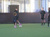 Genialny ośmiolatek z Chelsea robi cuda z piłką. Wygląda jak David Luiz, zakłada siatki tyłem (WIDEO)
