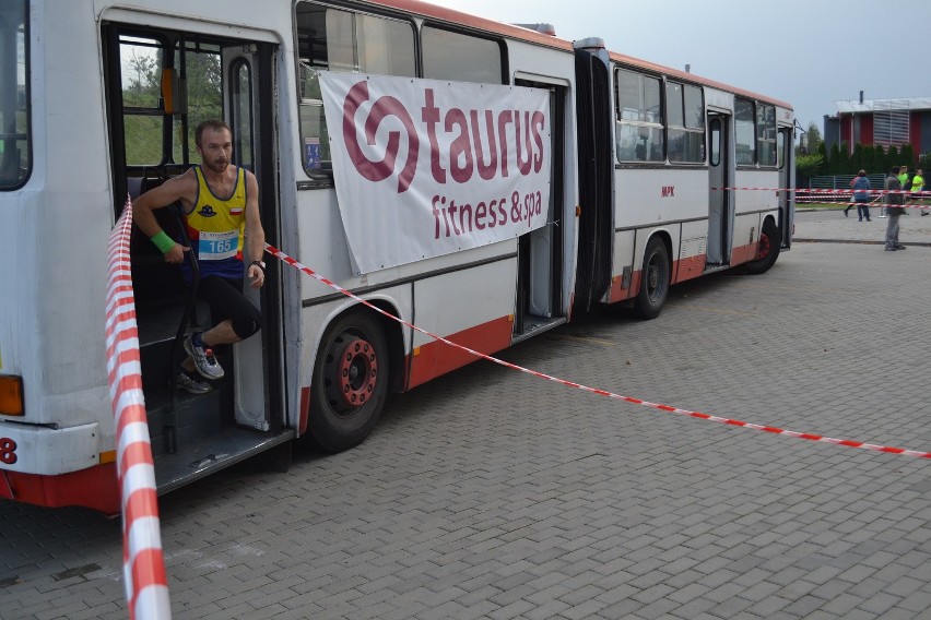 City Cross Częstochowa: 230 biegaczy na trasie miejskiego katorżnika [ZDJĘCIA]