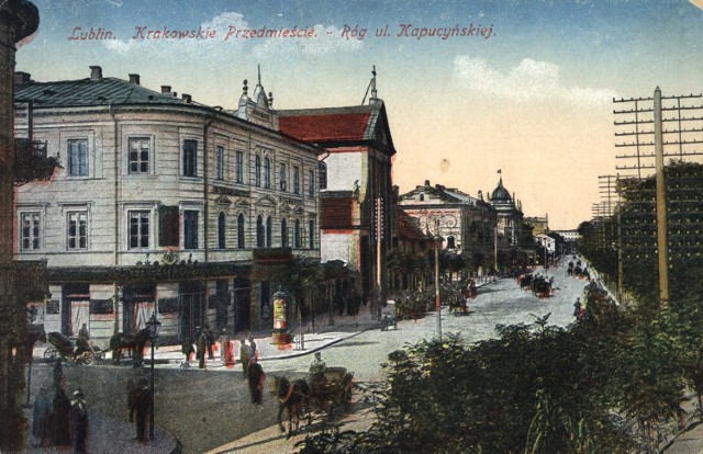 Ignacy Daszyński i Wincenty Witos z Tymczasowego Rządu Ludowego Republiki Polskiej nocowali w dziś już nieistniejącym hotelu Victoria. Budynek pierwszy z lewej na pocztówce z 1917 roku. 
