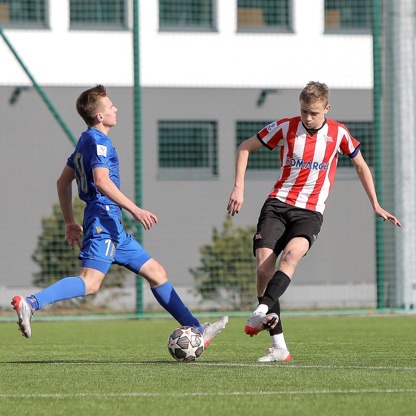 Kuba Pestka gra w zespole juniorów Cracovii