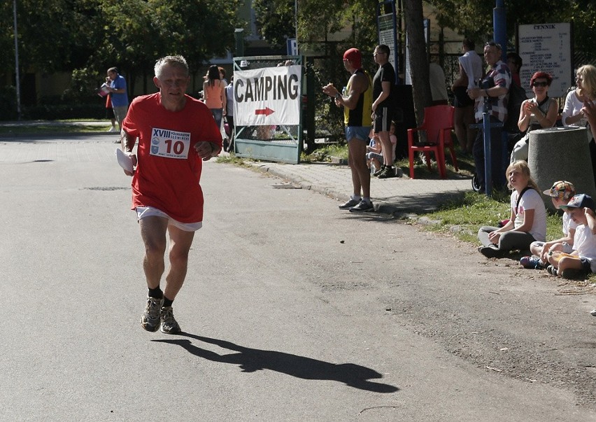 XVIII PÓŁMARATON SŁOWIŃSKI ROWY-USTKA O PUCHAR BURMISTRZA MIASTA USTKA