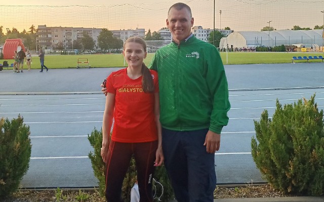 Małgorzata Karpiuk z trenerem Tomaszem Dąbrowskim