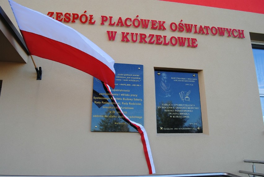 Nowy budynek szkoły w Kurzelowie ma już 30 lat (DUŻO ZDJĘĆ)