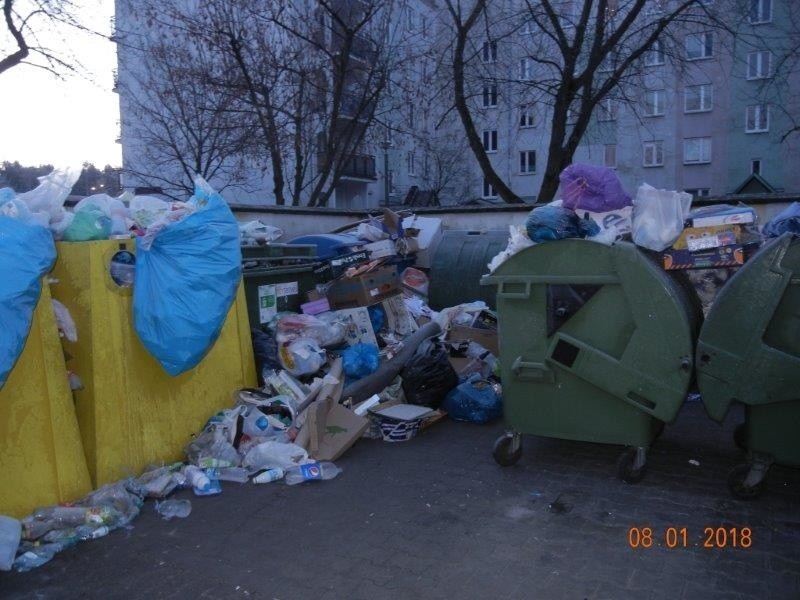 Góry śmieci na Piątkowie