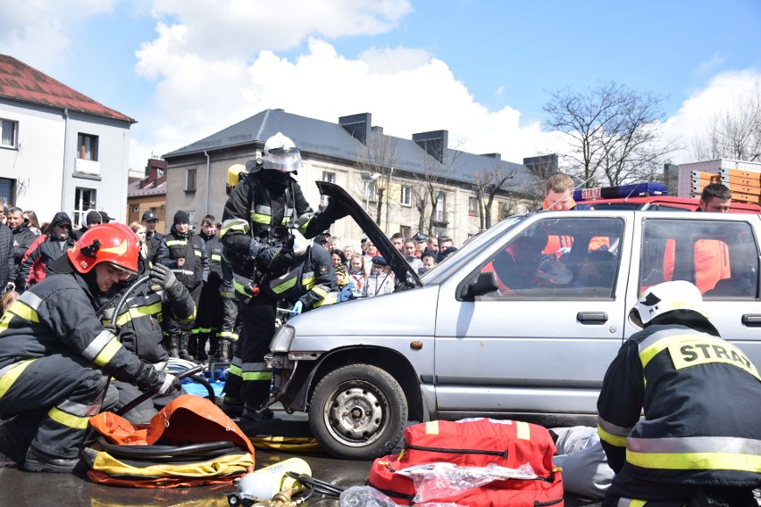 Wyjątkowy piknik strażacki w Zawierciu: Strażacy chcą pomóc 12-letniemu Mikołajowi ZDJĘCIA