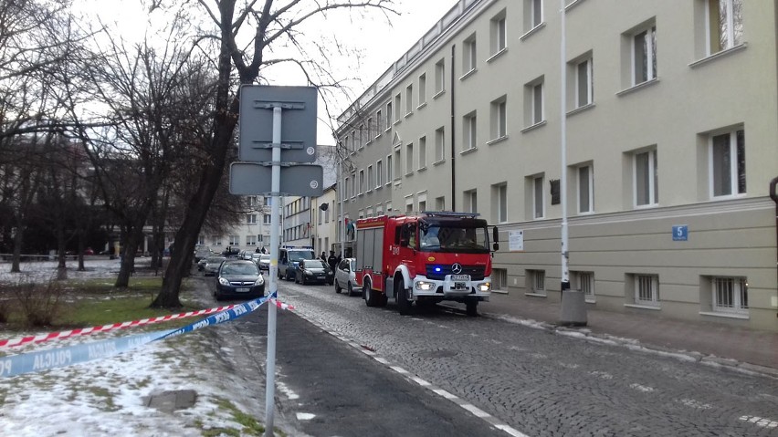 Budynek PSL w Rzeszowie ewakuowany. Jest informacja o bombie