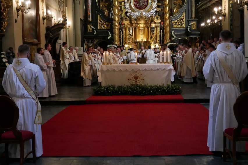 Ci bracia bernardyni (od lewej: Karol Kida, Eliasz...