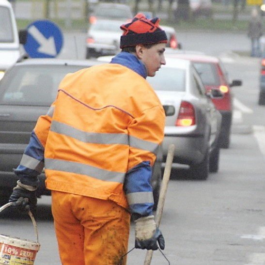 Drogowcy na ul. Grodzkiej.