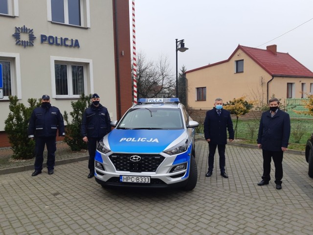 W patrole po gminie Bukowiec i Świekatowo policjanci będą wyjeżdżać nowym hyundaiem tusconem