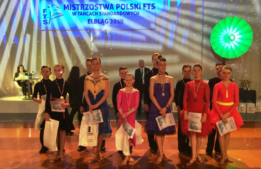 Klara i Filip Radeccy z ostrołęckiego klubu Atria zdobyli złoty medal mistrzostw Polski oraz awans do wyższej klasy tanecznej