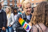 Tęczowy Piątek w szkołach 25.10. Czym jest akcja środowisk LGBT organizowana przez Kampanię Przeciw Homofobii? Episkopat ostrzega!